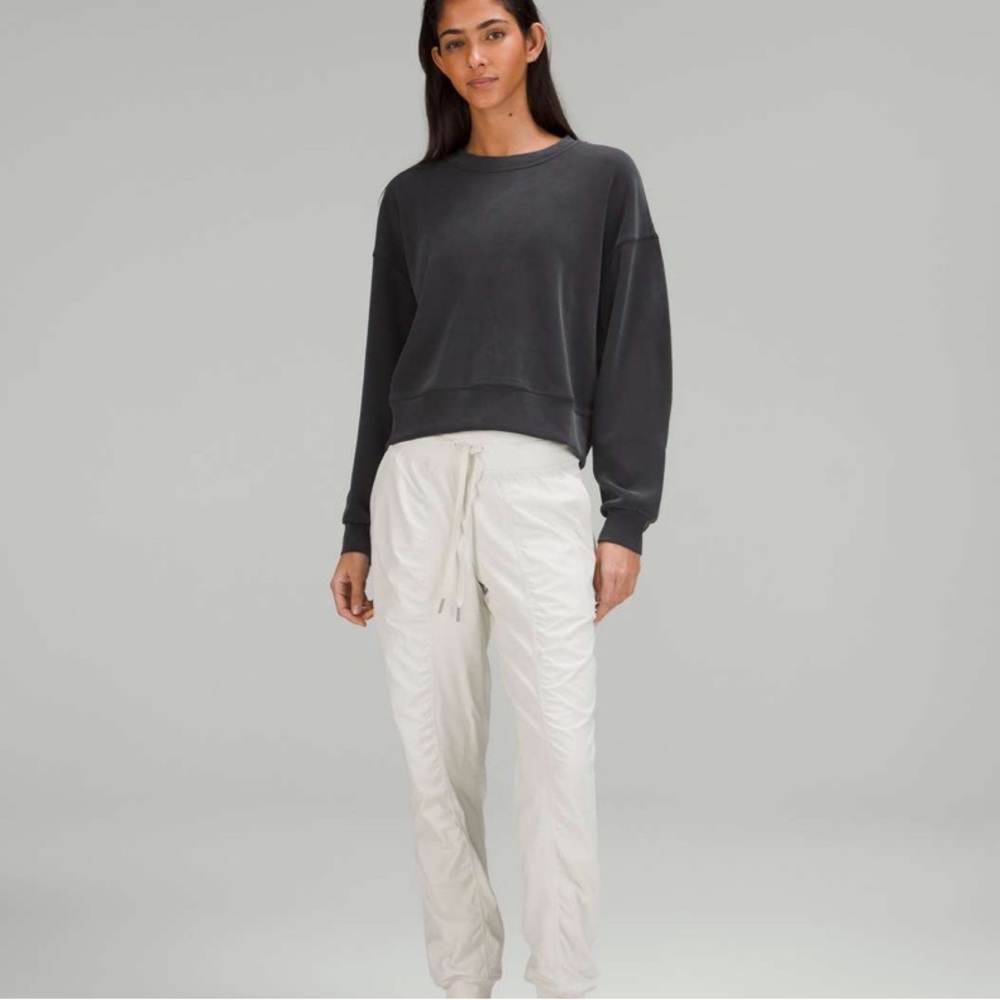 Lululemon Softstreme Perfectly Oversized Cropped Crew
Black - Picture 2 of 4